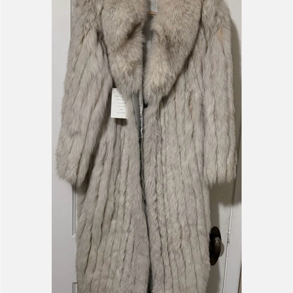 - Luxurious Real Silver Fox Fur Coat small. Vintage